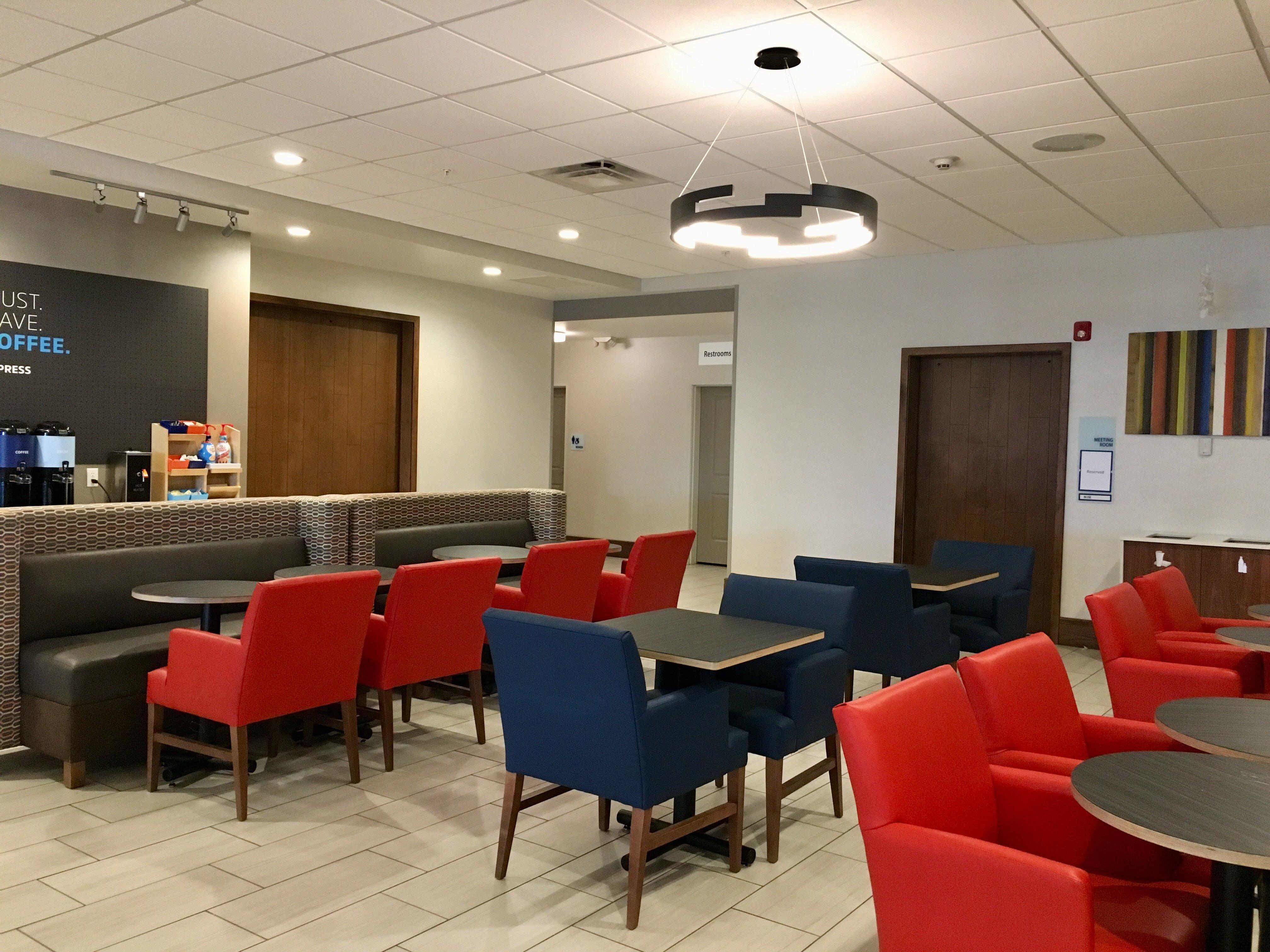 Holiday Inn Express - Grand Island By Ihg Exterior photo